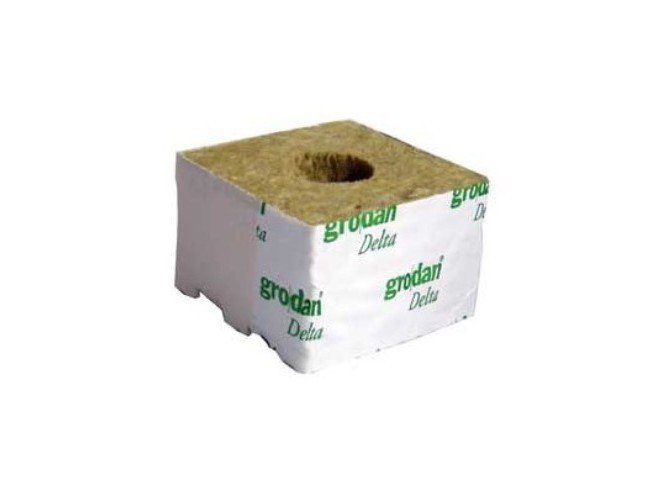 Rockwool cube small hole 10 x 10 x 6,5 cm