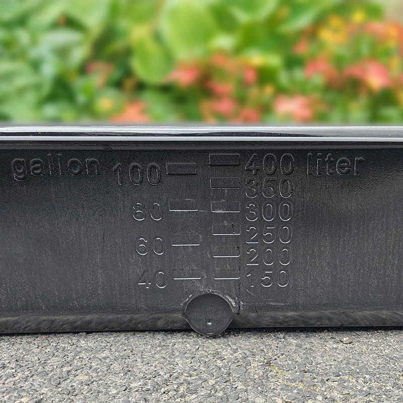 Graduated tank - 400L - 139x139x33cm