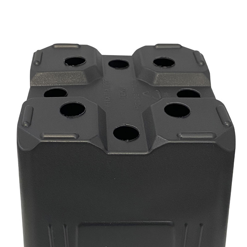 Bote cuadrado - 11x11x12 cm - 0.7L - Negro